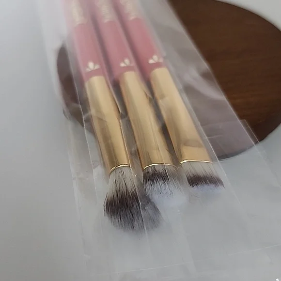 Alamar 3 Piece Eye Brush Trio - Pink Eyeshadow Brush Set - Picture 3 of 6